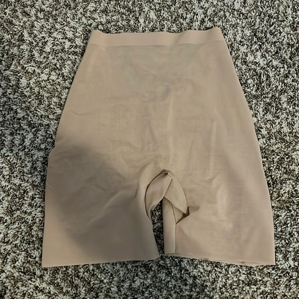 SKIMS sheer sculpt low back short shapewear